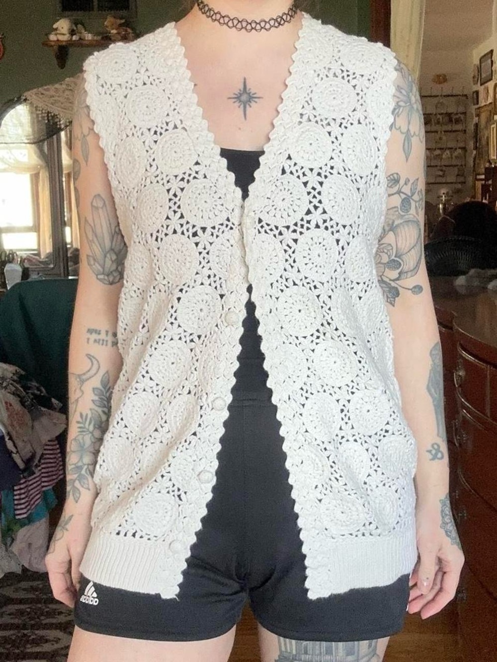 Crochet Open-Front Sleeveless Cardigan Vest in White